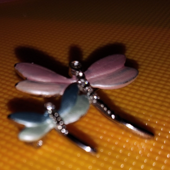 Pink and blue painted double dragonflies brooch - Picture 2 of 4